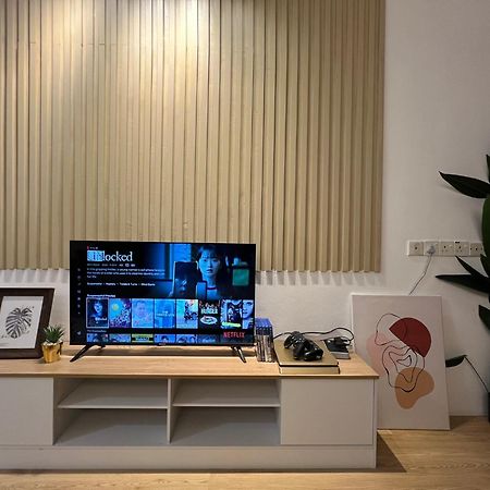 Demuji 4Br 10Pax 3Min To Ecm Kcm, Ps4 Villa Kuantan Bagian luar foto